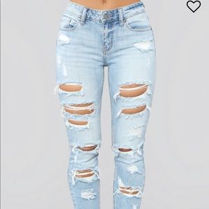 FASHION NOVA JEANS ... NEVER WORN OUT💜